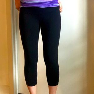 Lululemon Mid-Rise Crop Leggings